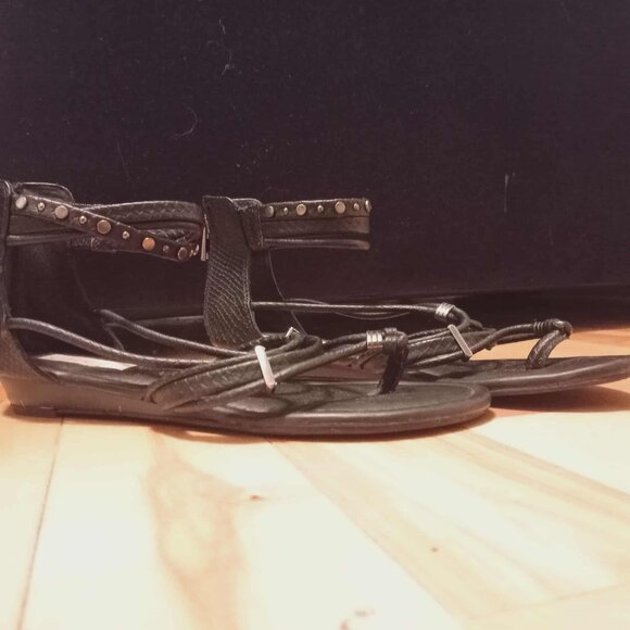 Chelsee Gladiator Style Sandals | Studded & Zipper Detail | Size 9 - Picture 2 of 4